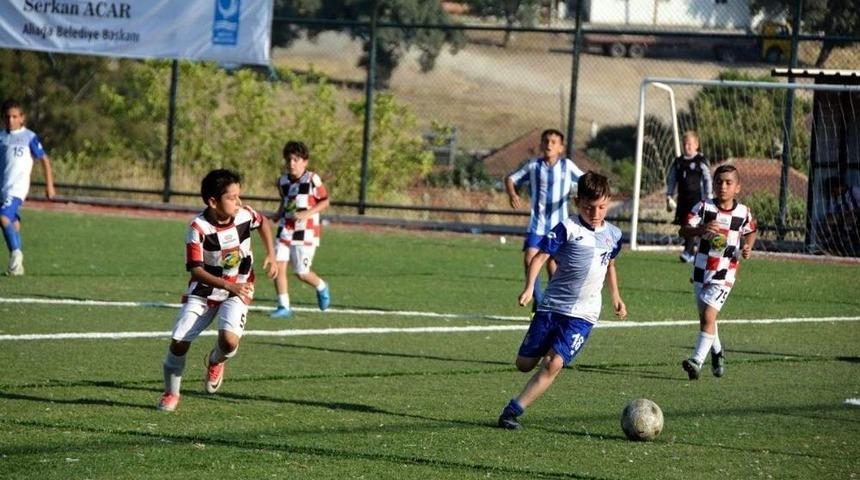 Aliağa&rsquo;da Sezer Erşan Futbol Turnuvası