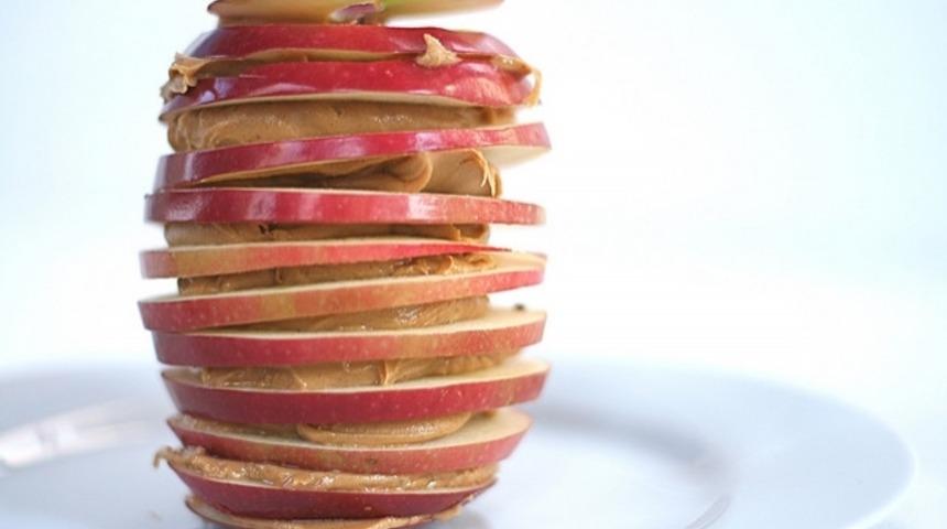 Fıstık Ezmeli Elma