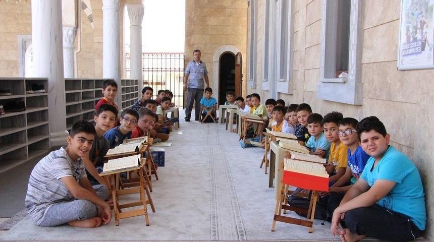Kula’da Kur’an Kurslarına Yoğun İlgi