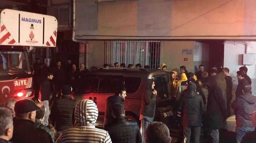 Bah&ccedil;elievler&rsquo;de A&ccedil;ık Unutulan Elektrik Sobası Yangın &Ccedil;ıkardı