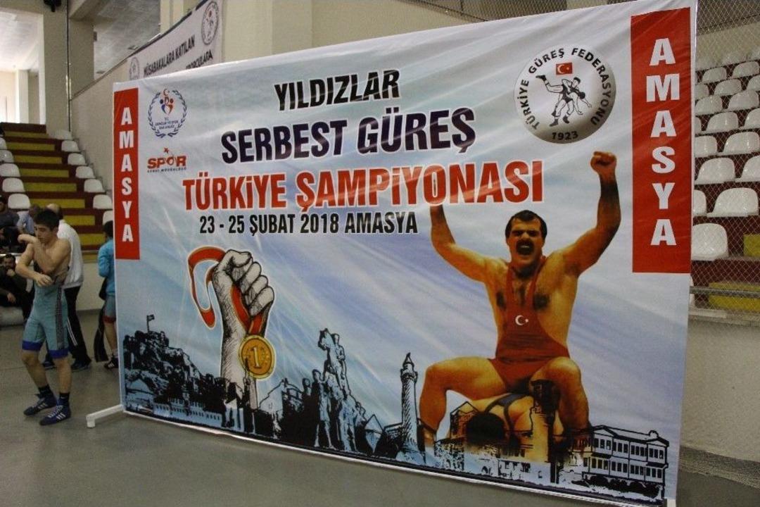 T&uuml;rkiye Şampiyonas&rsquo;ına 24 Yıl &Ouml;nceki Zafer Pozu Damga Vurdu