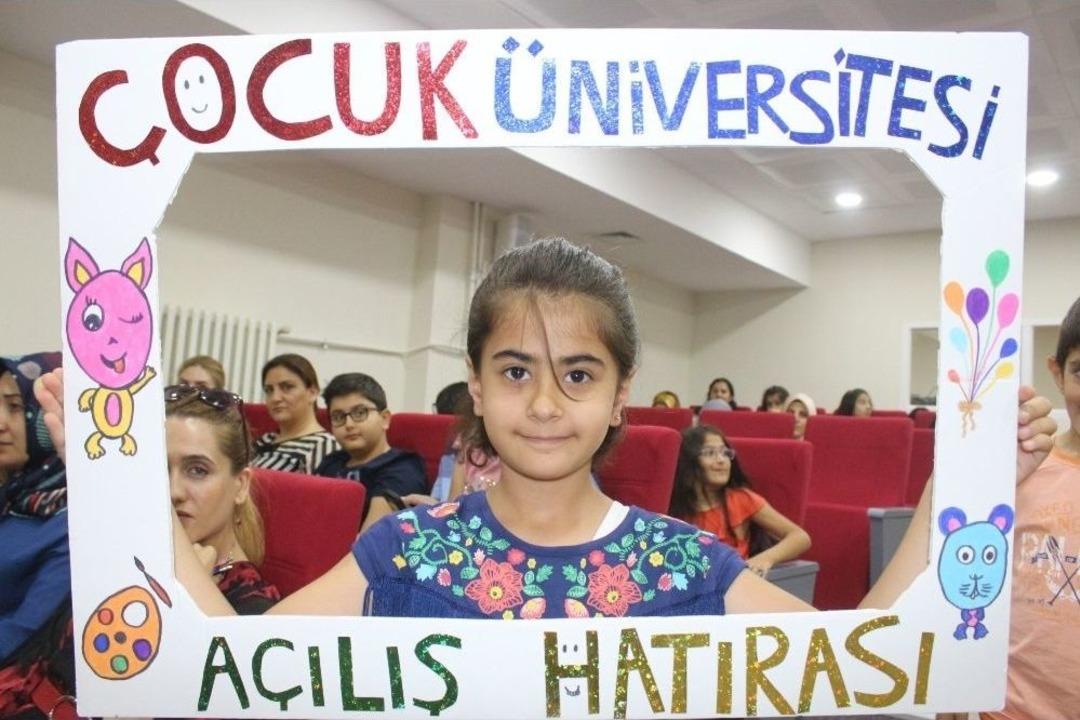 Van&rsquo;da &lsquo;&ccedil;ocuk &Uuml;niversitesi&rsquo; A&ccedil;ılışı