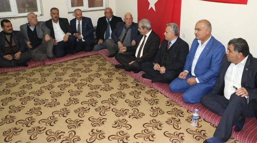 Başkan Demirkol Mahalle Muhtarlarıyla İstişarede Bulundu