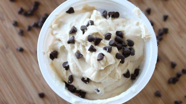 Çikolatalı, Fıstık Ezmeli Yoğurt