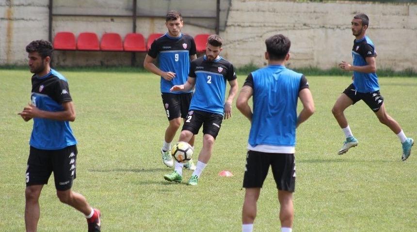Karab&uuml;kspor&rsquo;da Sezon Hazırlıkları S&uuml;r&uuml;yor