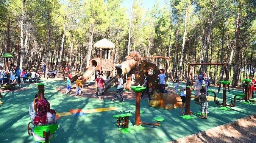 Sıcak Havadan Ka&ccedil;an Mesire Alanlarına Koştu