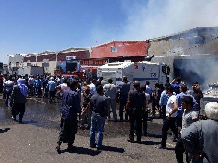 Şanlıurfa’da Gıda Deposunda Yangın G5