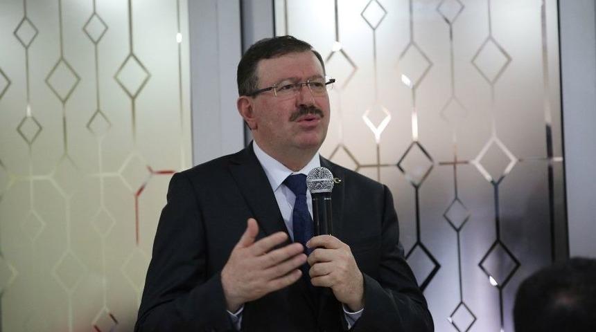 Genel Sekreter Bayram, Daire Başkanlıklarının Personelleriyle Bir Araya Geliyor