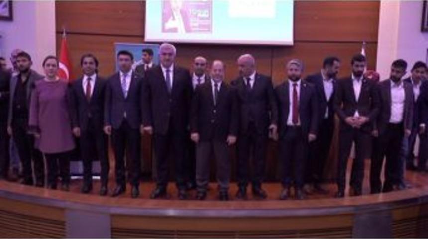 Başbakan Yardımcısı Recep Akdağ, Gen&ccedil;lerle Bir Araya Geldi