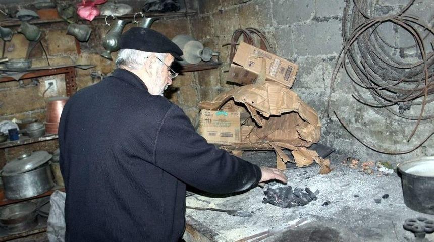 Meslek Yok Olmaya Y&uuml;z Tuttu, &Ccedil;arşı Sessizliğe B&uuml;r&uuml;nd&uuml;