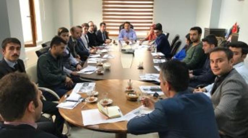 Kaymakam &Ouml;zcan Başkanlığında &rsquo;değerler Eğitimi&rsquo; Konulu Toplantı Yapıldı