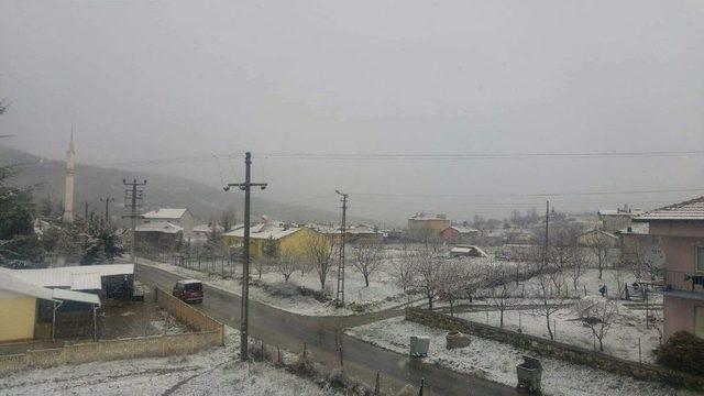 Dağ Yöresinde Kar Sevinci 1