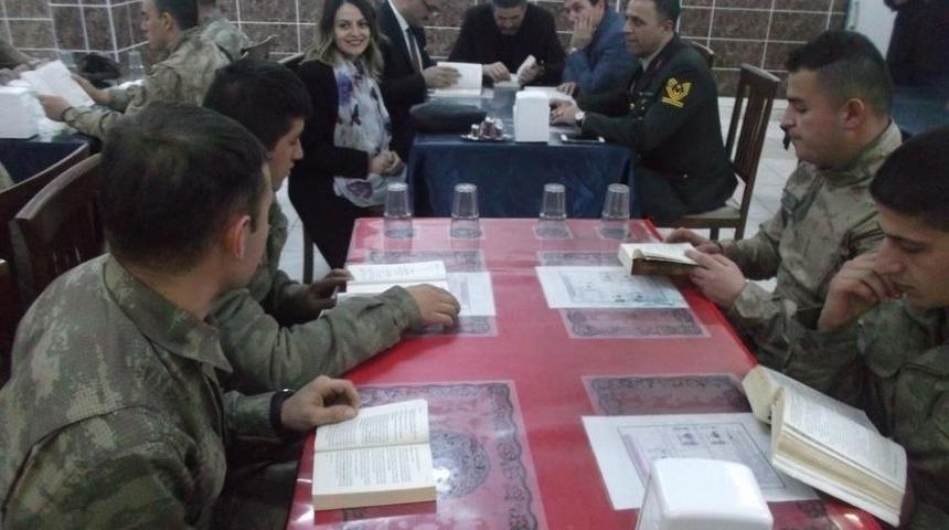 Protokolden Jandarma Komutanlığında Kitap Okuma Etkinliği