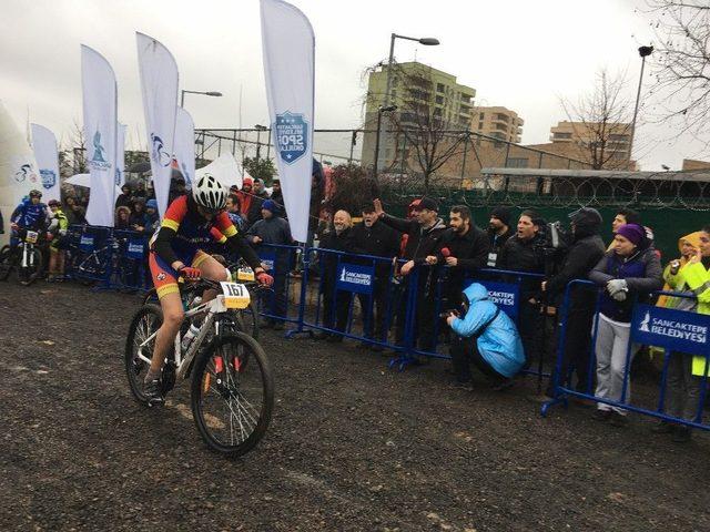 Sancaktepe’de 1. Dağ Bisikleti Yarışması Düzenlendi