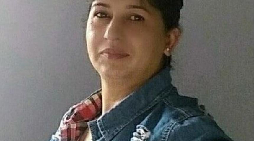 Tren Kazasında Hayatını Kaybeden Ayşe Başaran Ve Erg&uuml;n Kerpi&ccedil; Son Yolculuğuna Uğurlandı