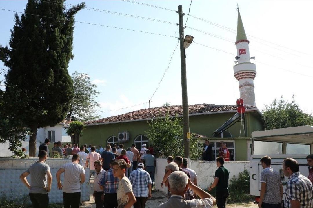 (&ouml;zel) Tren Faciasında Hayatını Kaybeden 2 &Ccedil;ocuk Babası Ersen G&uuml;l Defnedildi