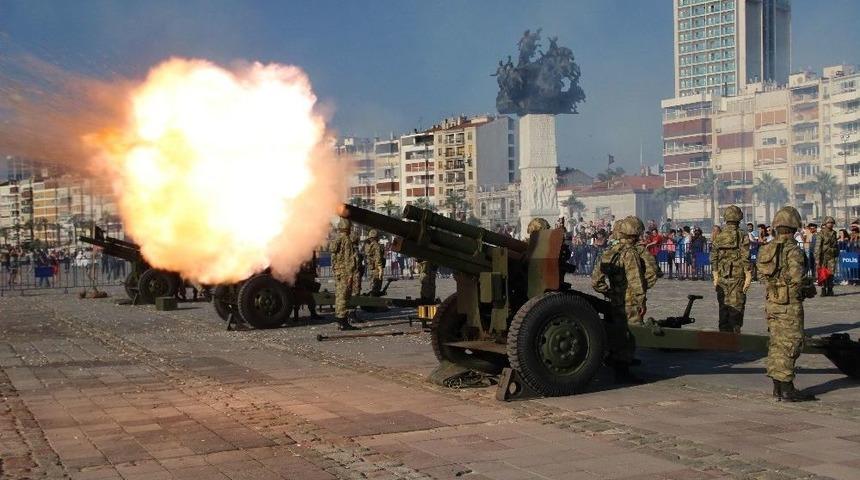 Erdoğan İ&ccedil;in 101 Pare Top Atışı