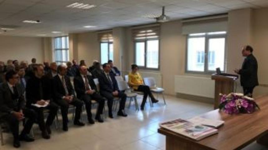 Burhaniye’de Okuma Yazma Bilmeyen Kalmayacak