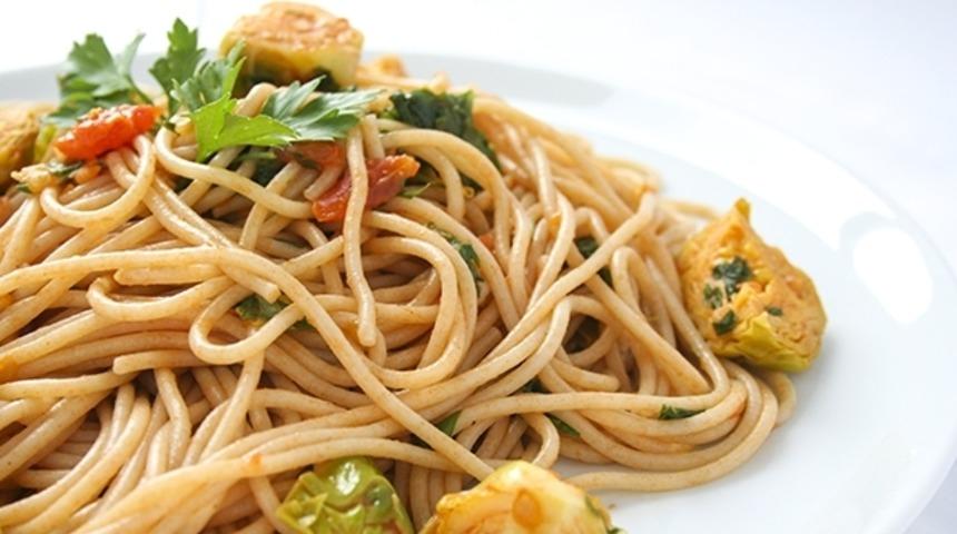 Sebzeli Kepekli Makarna