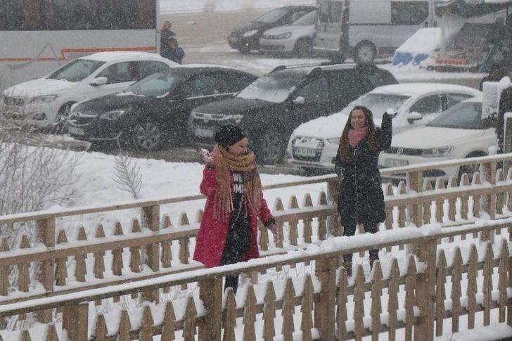 Abant Kar Yağışıyla Yeniden Beyaza Büründü G5