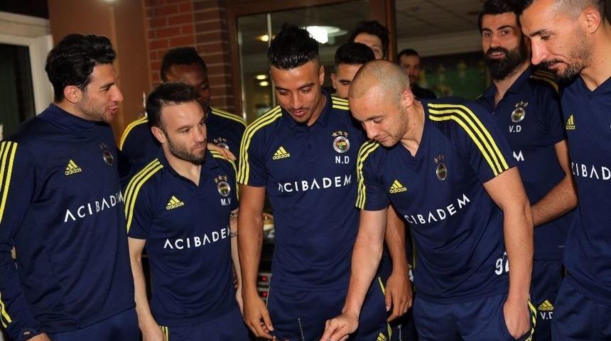 Derbi Öncesi Dirar’a Doğum Günü Süprizi