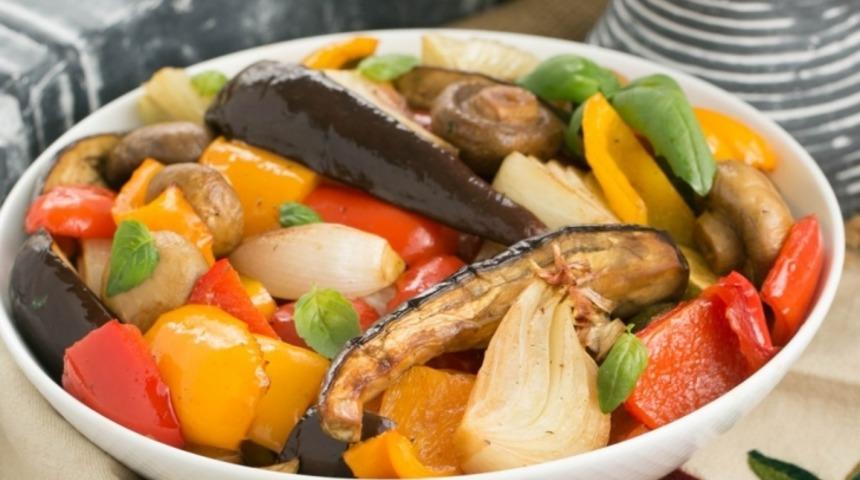 Buharda Pişmiş Sebzeli Tavuk