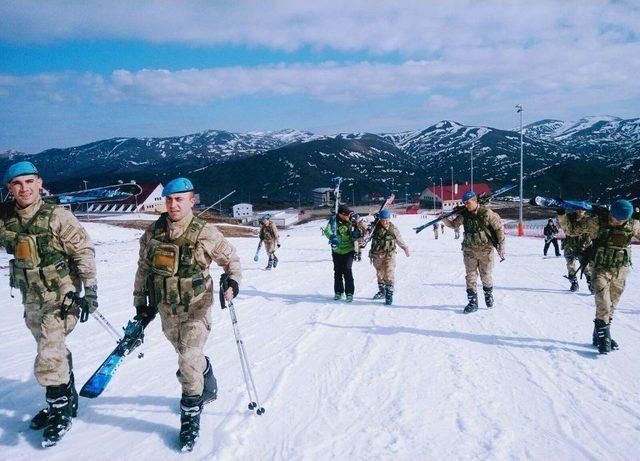 Sivas’ta Komandolara Kayak Eğitimi 2