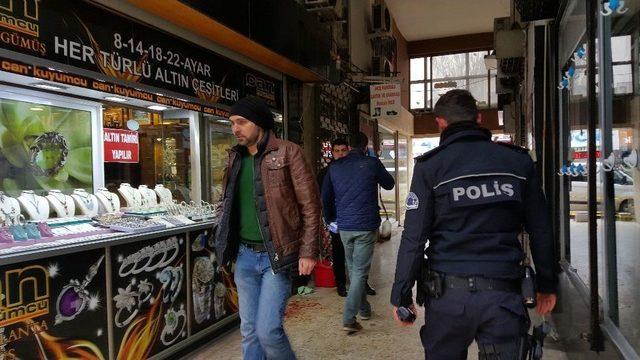 Düzce’de Silahlı Kuyumcu Soygunu Girişimi