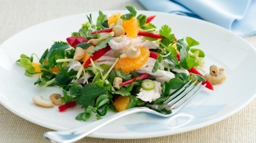 Baharatlı Piliç Fileto Salatası