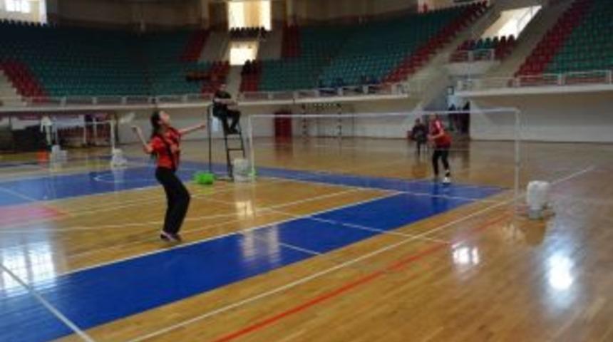 Diyarbakır&rsquo;da Badminton Grup Ma&ccedil;ları