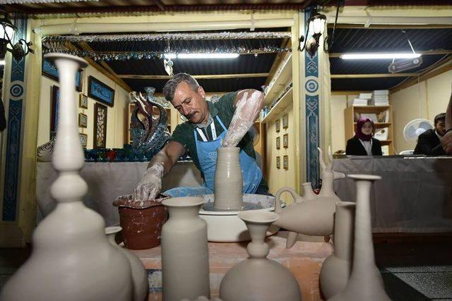 Pendik&rsquo;te 14. Uluslararası Geleneksel Sanat&ccedil;ılar Buluşması Başladı 1