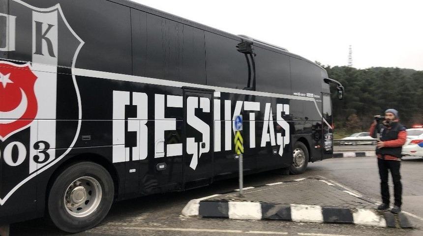 Beşiktaş Kafilesi, Vodafone Park&rsquo;a Hareket Etti