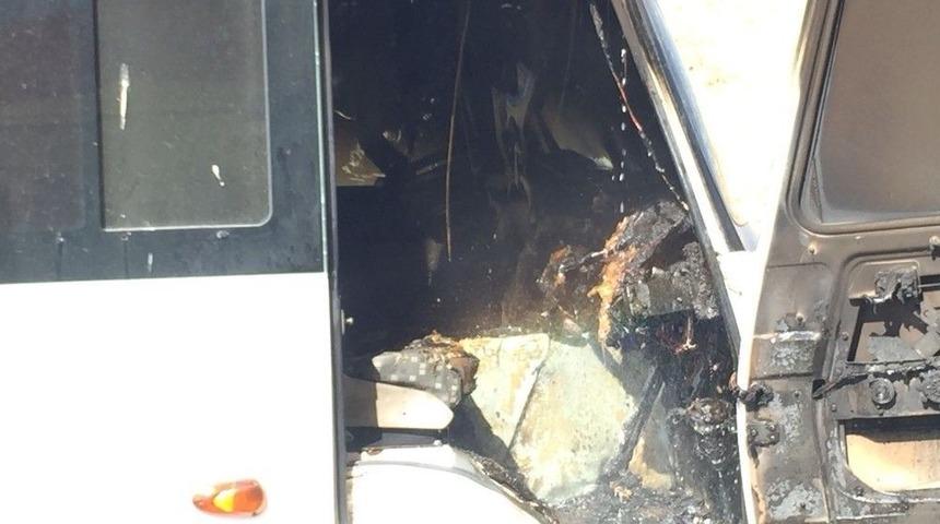 Çorum’da Öğrenci Servisi Yandı