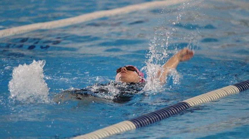 Görme Engelliler Kulaç Attı