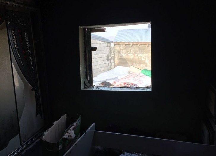 Çaldıran’da Ev Yangını G2