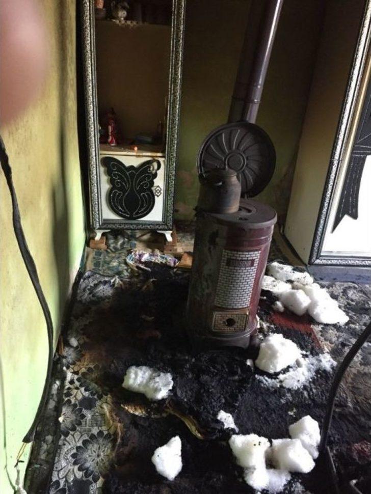 Çaldıran’da Ev Yangını G4