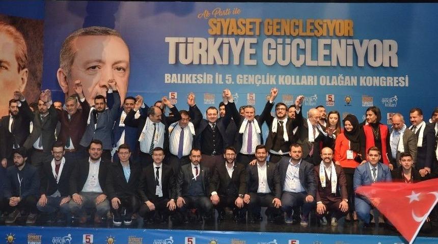 Gen&ccedil;lik Ve Spor Bakanı Osman Aşkın Bak: