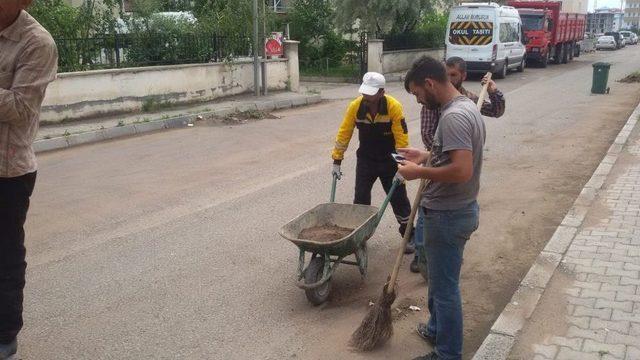 Kars’ta Temizlik Çalışmaları Aralıksız Devam Ediyor