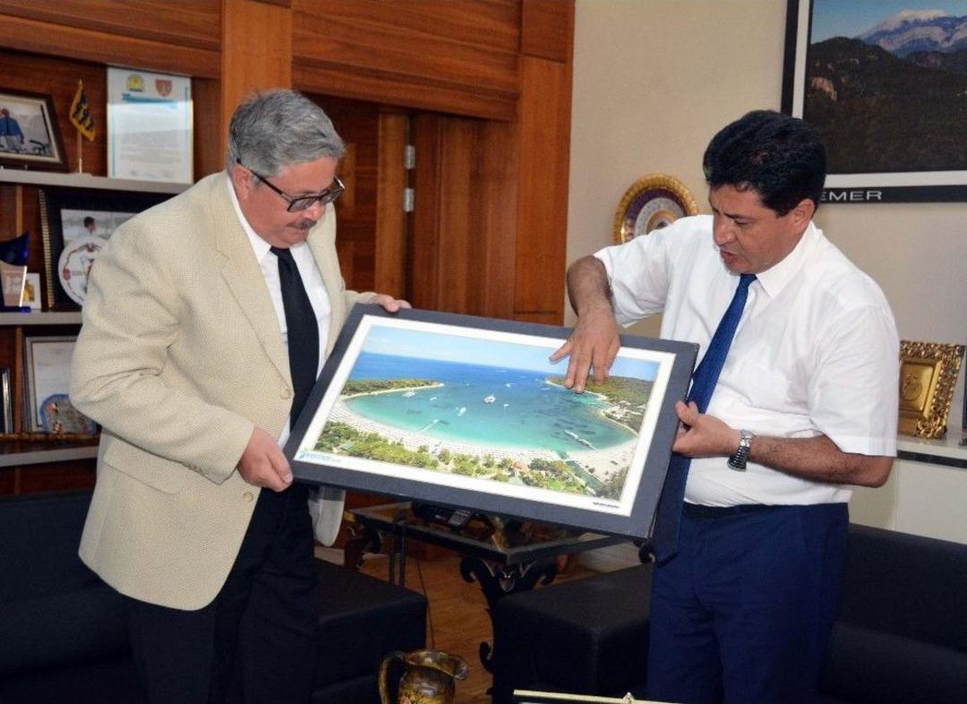 Başkan G&uuml;l, Alman Ve Rus B&uuml;y&uuml;kel&ccedil;ileri İle G&ouml;r&uuml;şt&uuml;