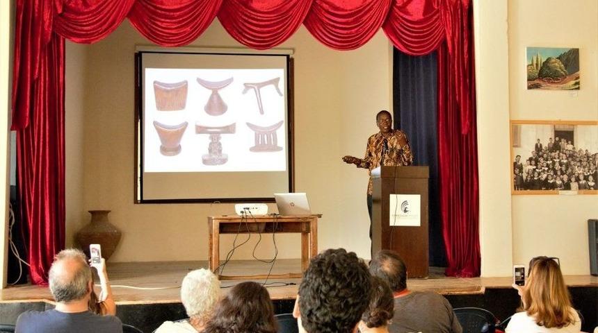 G&ouml;k&ccedil;eada&rsquo;nın Sosyal Gelişim S&uuml;reci D&uuml;nyanın D&ouml;rt Bir Yanından Katılımcılarla Masaya Yatırıldı