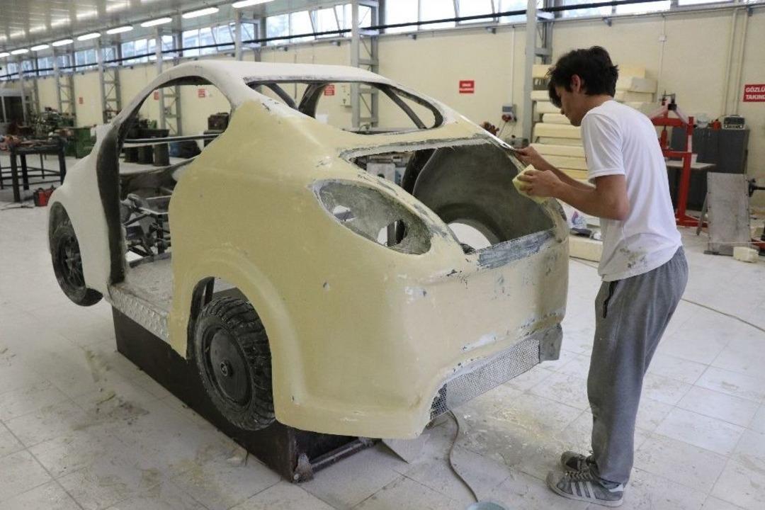 Elektrikli Otomobil Saatte 90 Kilometre Hıza Y&uuml;kselebilecek