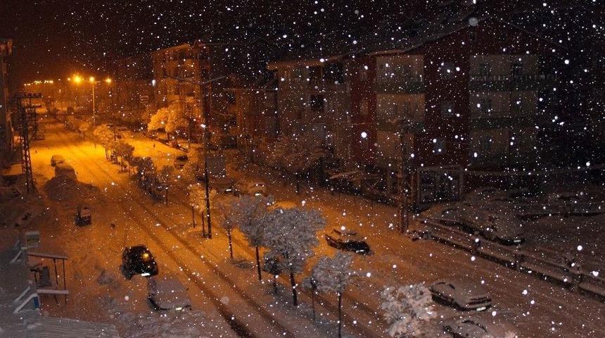 Hizan&rsquo;da Eğitime Kar Engeli.