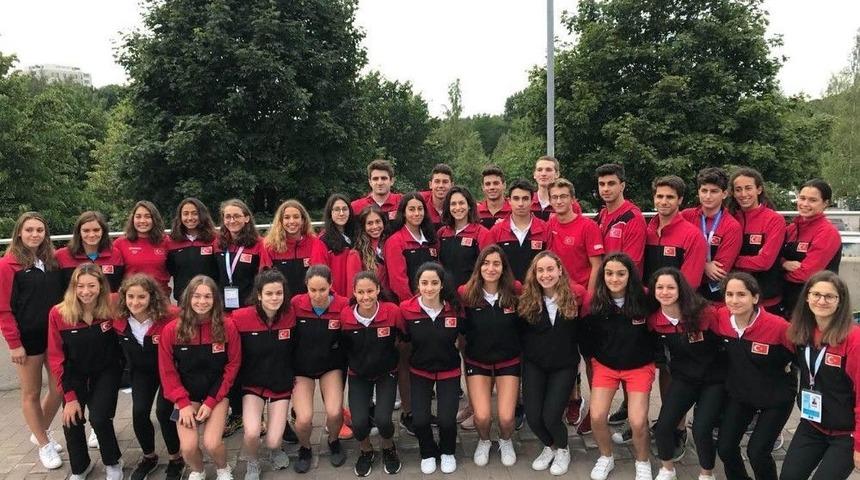 Avrupa Gen&ccedil;ler Y&uuml;zme Şampiyonası&rsquo;nda Tarihi Başarı