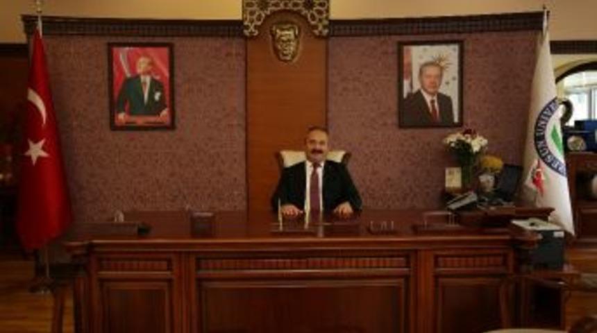 Giresun &Uuml;niversitesi Başarı Sıralamasında 76 &Uuml;niversiteyi Geride Bıraktı