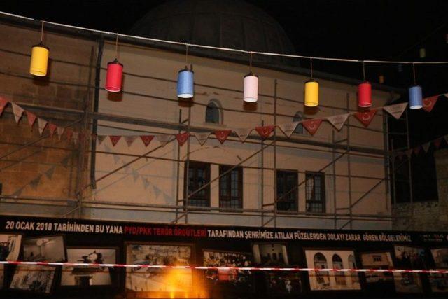 Uşak Üniversitesi Öğrencileri, Mehmetçiği Cephe Arkasında Ziyaret Etti
