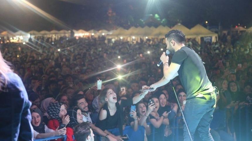 Sapanca El Sanatları Festivali İlyas Yal&ccedil;ıntaş&rsquo;ın Konseriyle Sona Erdi