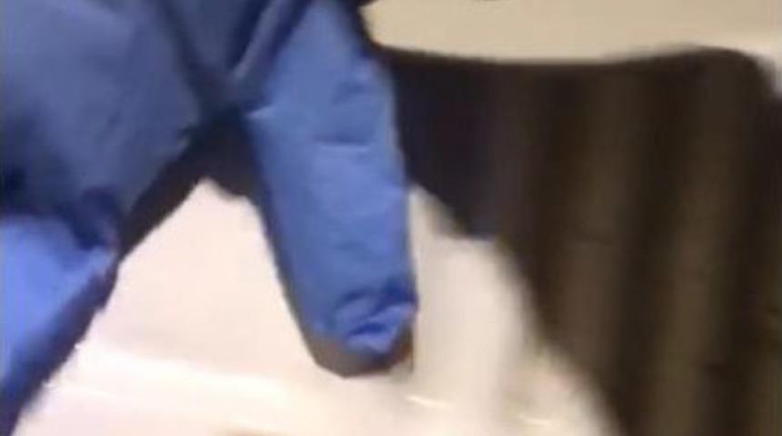 Polisin Tuvalete D&ouml;k&uuml;len Uyuşturucu İle İmtihanı