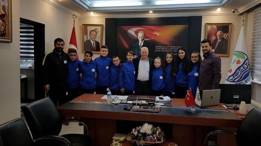 Lapseki Judo Takımı Sporcularından Lapseki Belediyesine Ziyaret