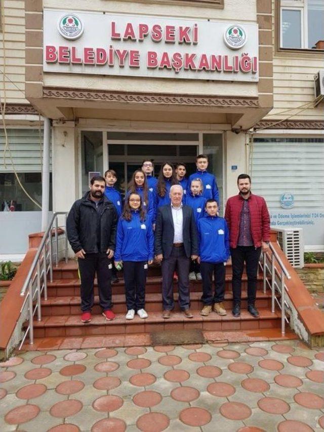 Lapseki Judo Takımı Sporcularından Lapseki Belediyesine Ziyaret