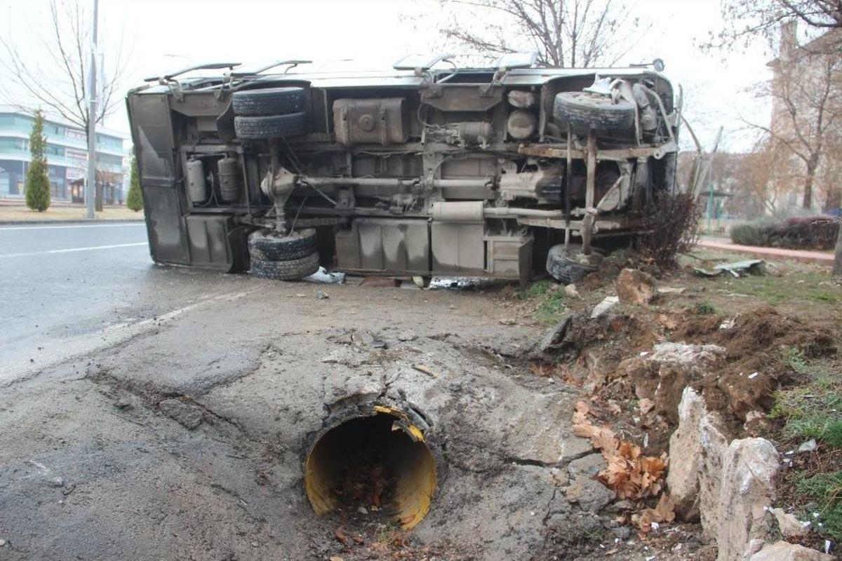 Elazığ&rsquo;da 7 Ara&ccedil; Bir Birine Girdi